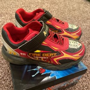 Boys Firefighter Tennis Shoes  Size 1